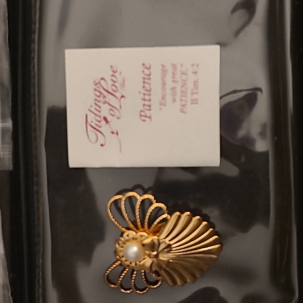 NIB Tidings of Love "Patience" Pin